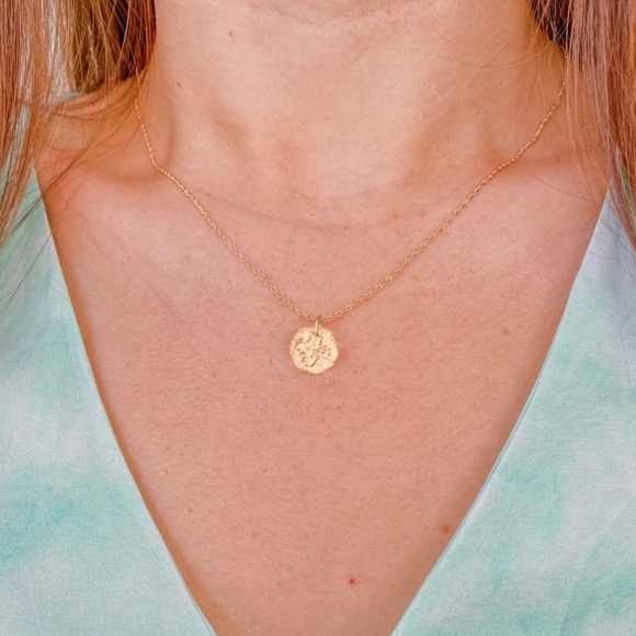 Peaces Ancient Cross Necklace - Picture 1 of 3